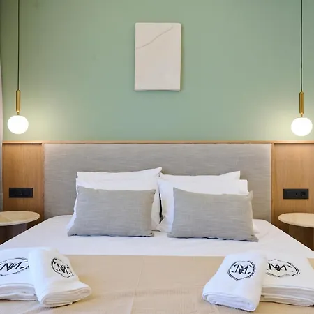 Monarco Executive Hotel *