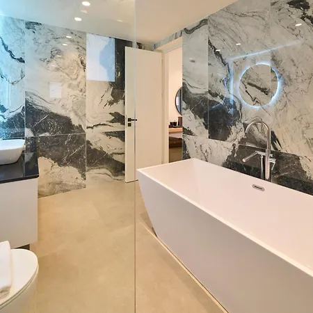 Hotel Monarco Executive *