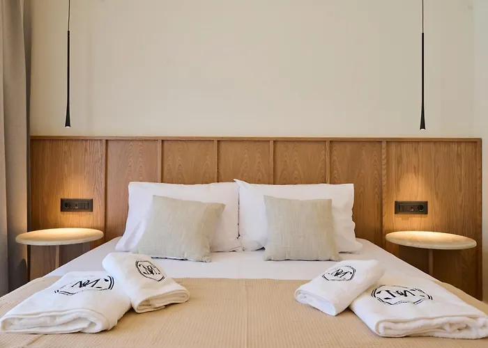 Monarco Executive Ξενοδοχείο *