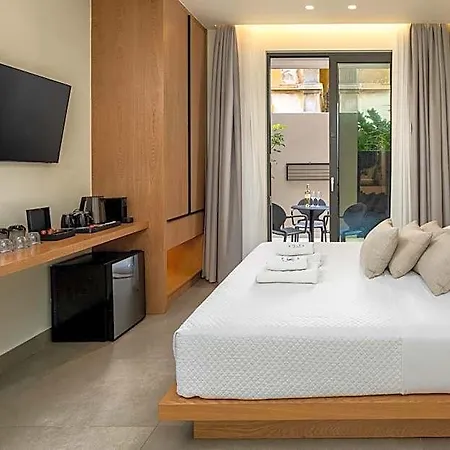 Monarco Executive Hotel *