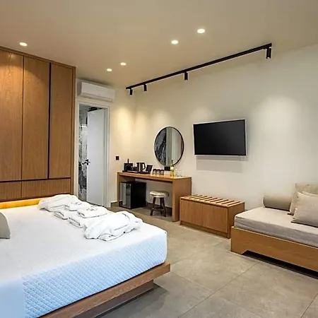 Monarco Executive Hotel *