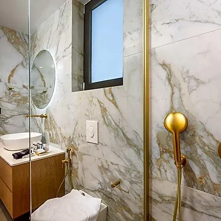 Monarco Executive Hotel