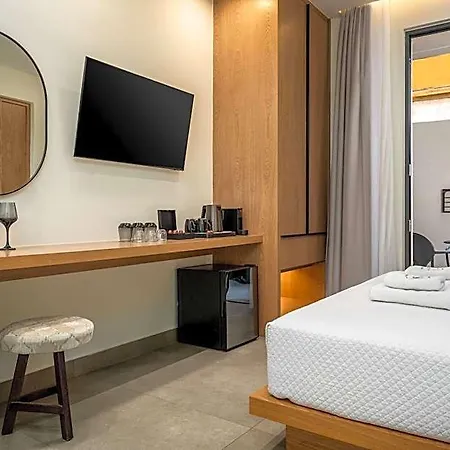 Hotel Monarco Executive *