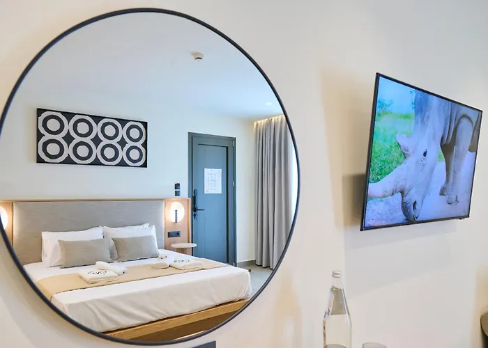 Monarco Executive فندق