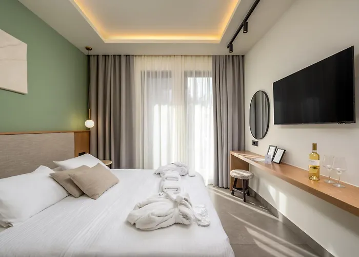 Monarco Executive فندق