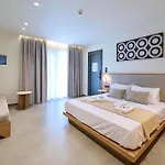 Monarco Executive فندق *